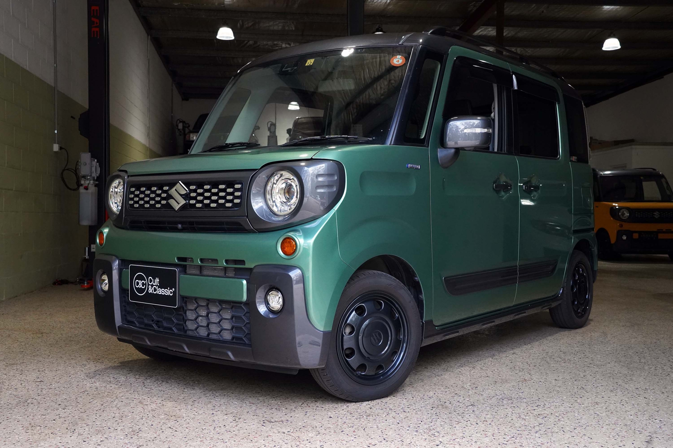 2019 Suzuki Spacia Gear Hybrid Turbo - Cult & Classic : Cult & Classic
